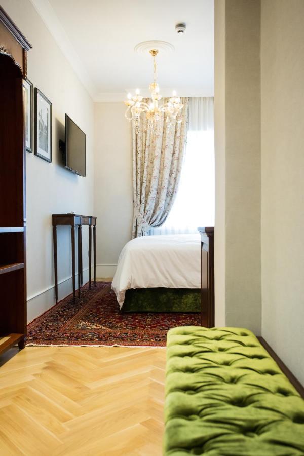 Ebel Boutique Hotel Tiranë Eksteriør bilde