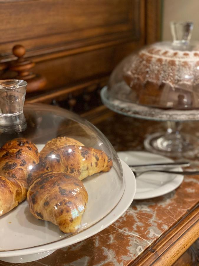 Ebel Boutique Hotel Tiranë Eksteriør bilde
