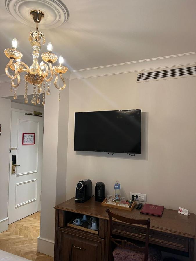 Ebel Boutique Hotel Tiranë Eksteriør bilde