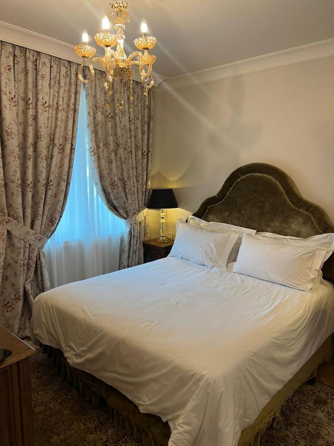 Ebel Boutique Hotel Tiranë Eksteriør bilde