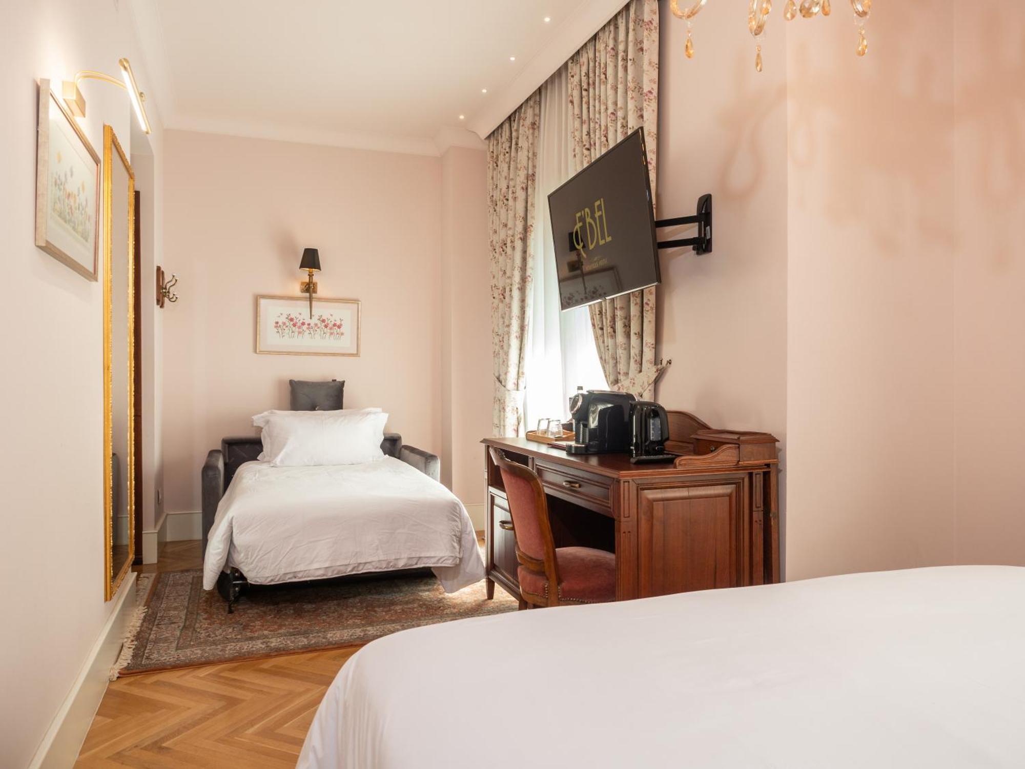 Ebel Boutique Hotel Tiranë Eksteriør bilde