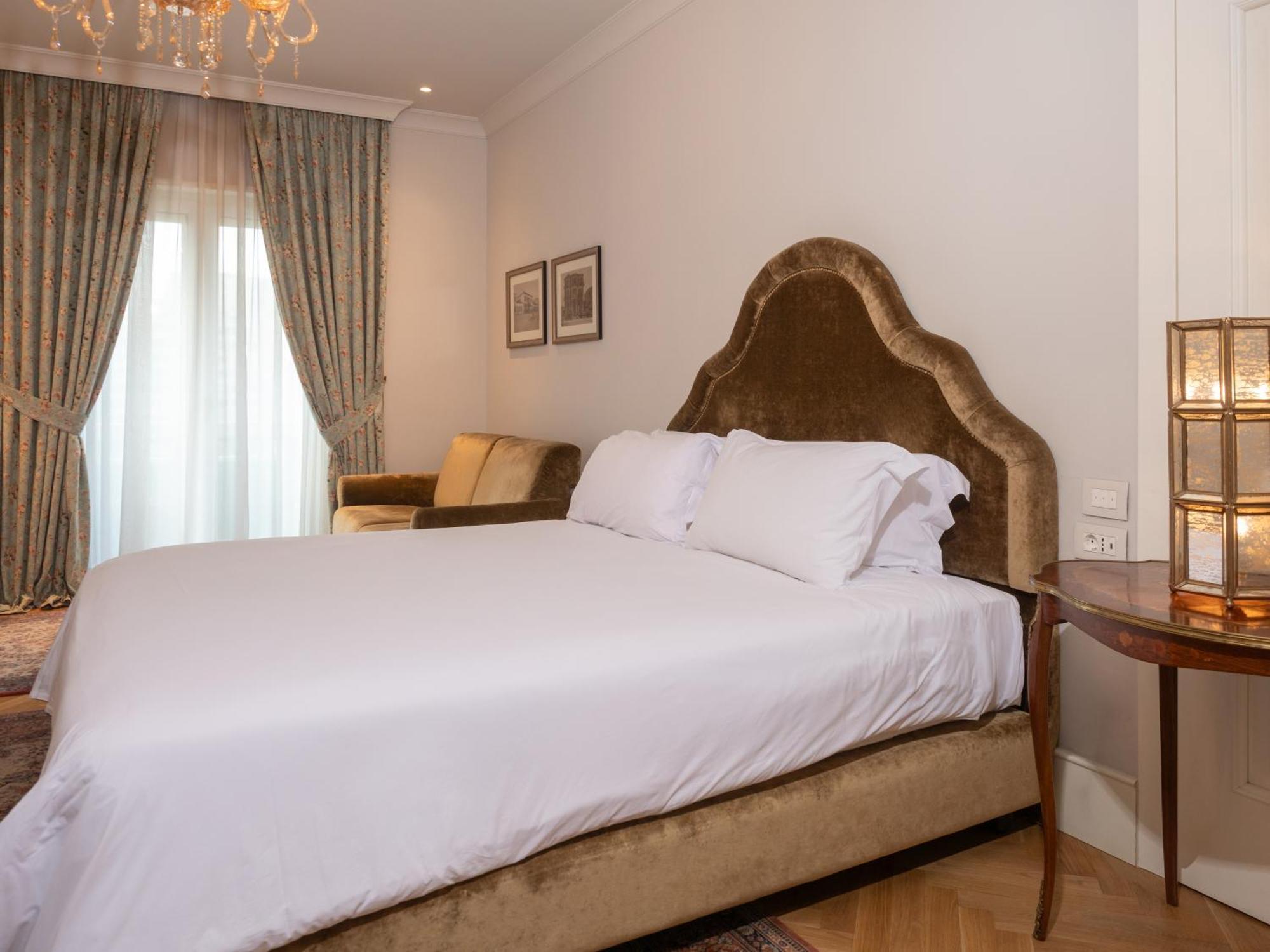 Ebel Boutique Hotel Tiranë Eksteriør bilde