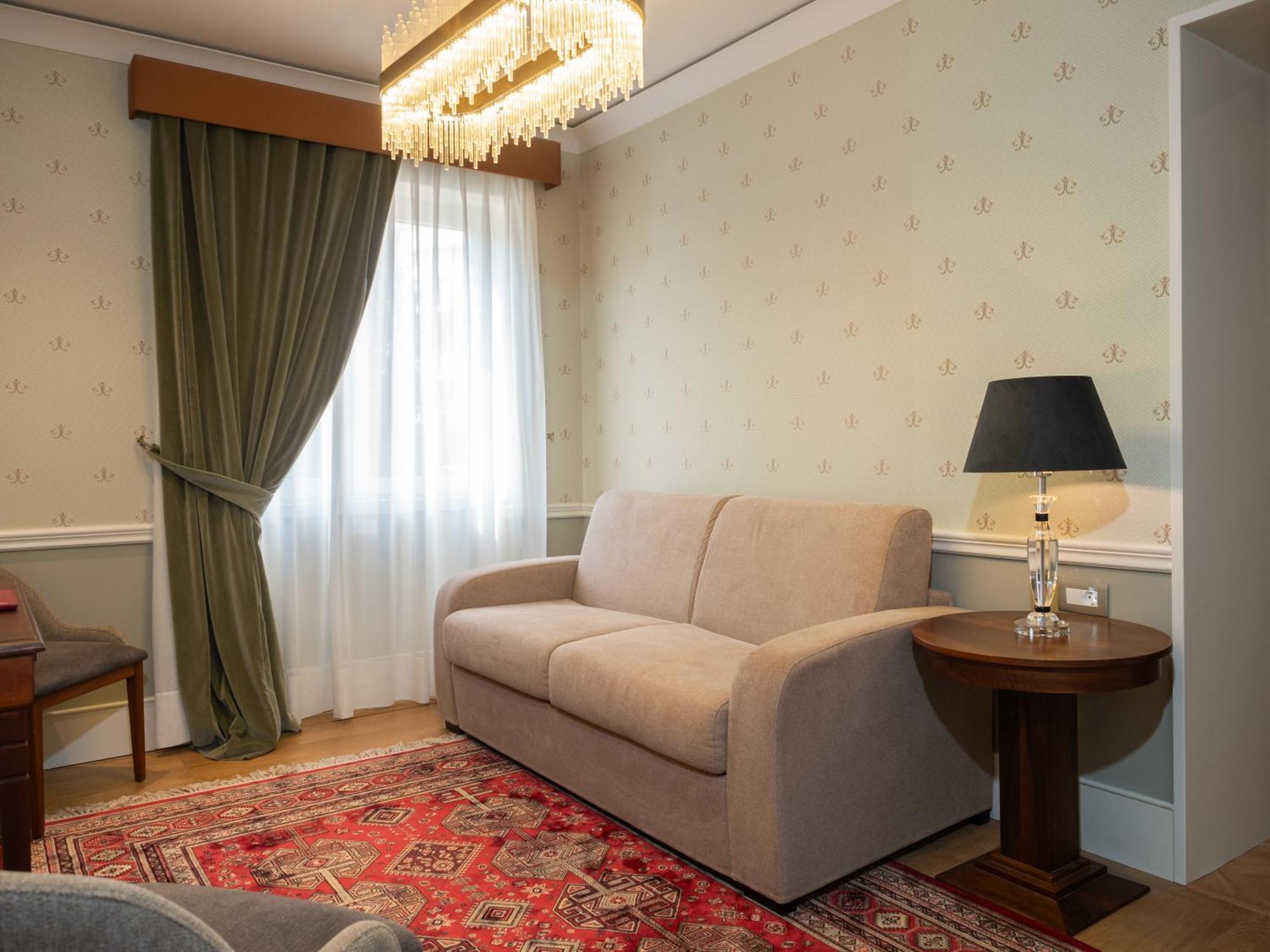 Ebel Boutique Hotel Tiranë Eksteriør bilde
