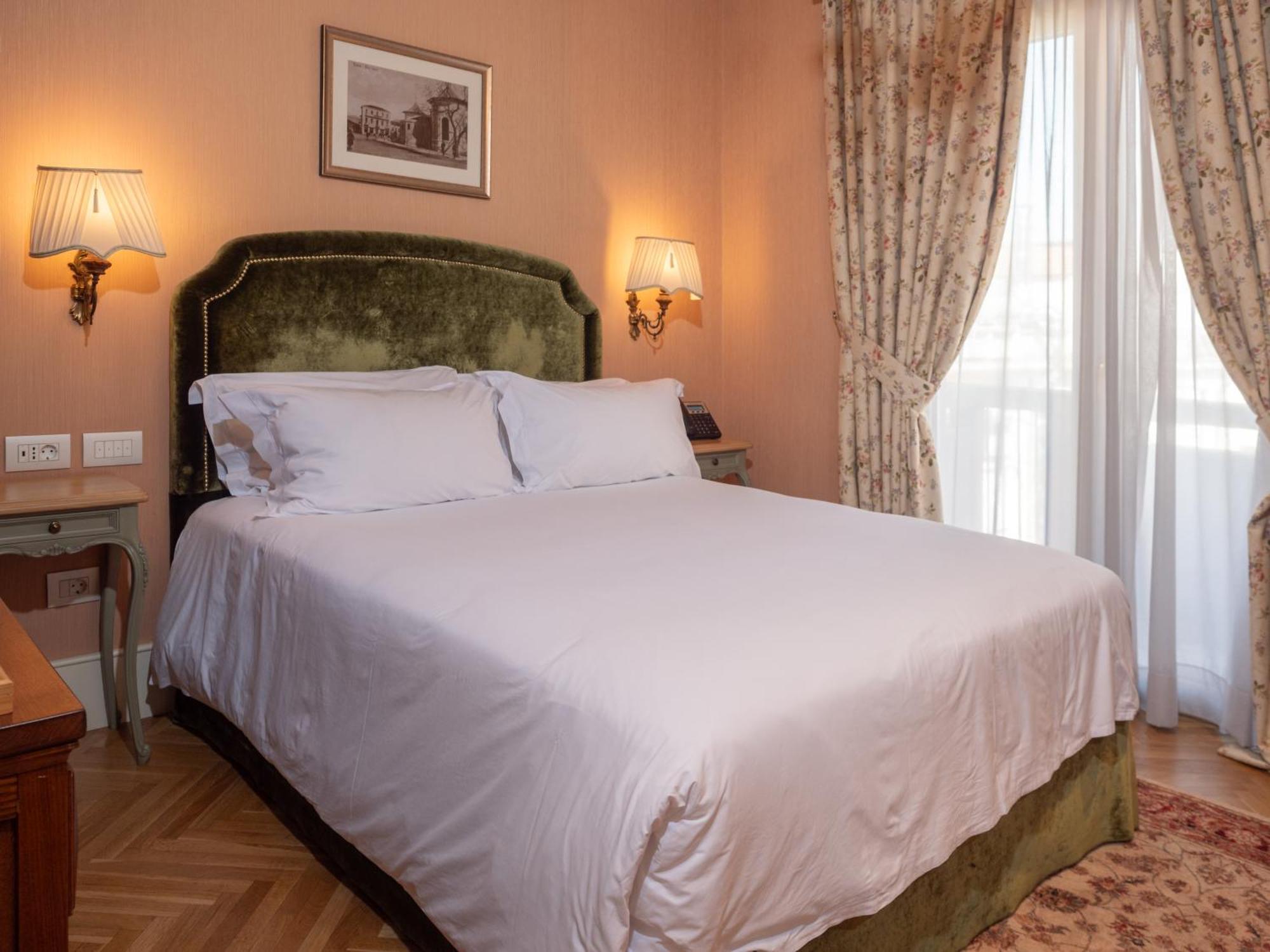 Ebel Boutique Hotel Tiranë Eksteriør bilde