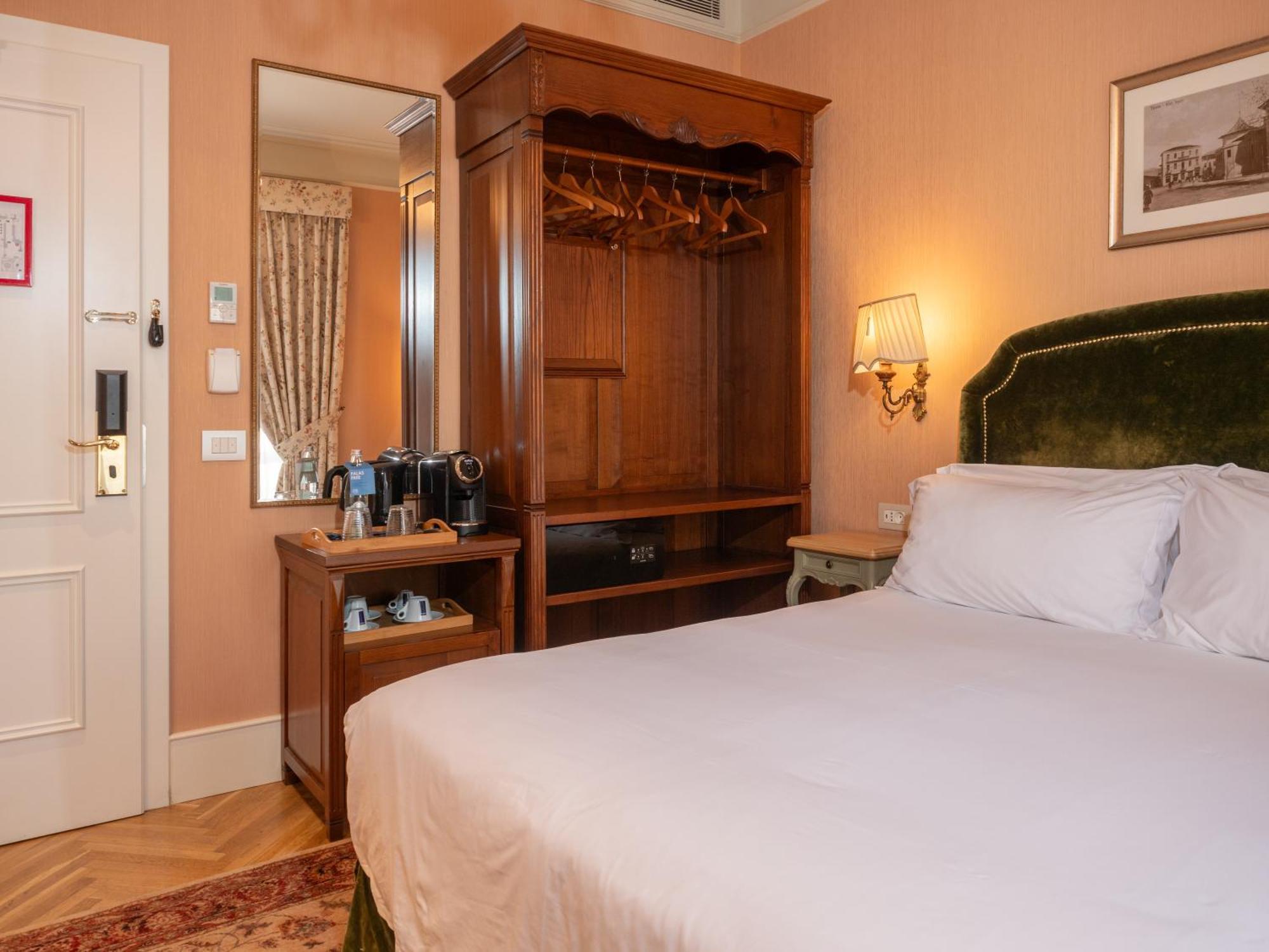 Ebel Boutique Hotel Tiranë Eksteriør bilde